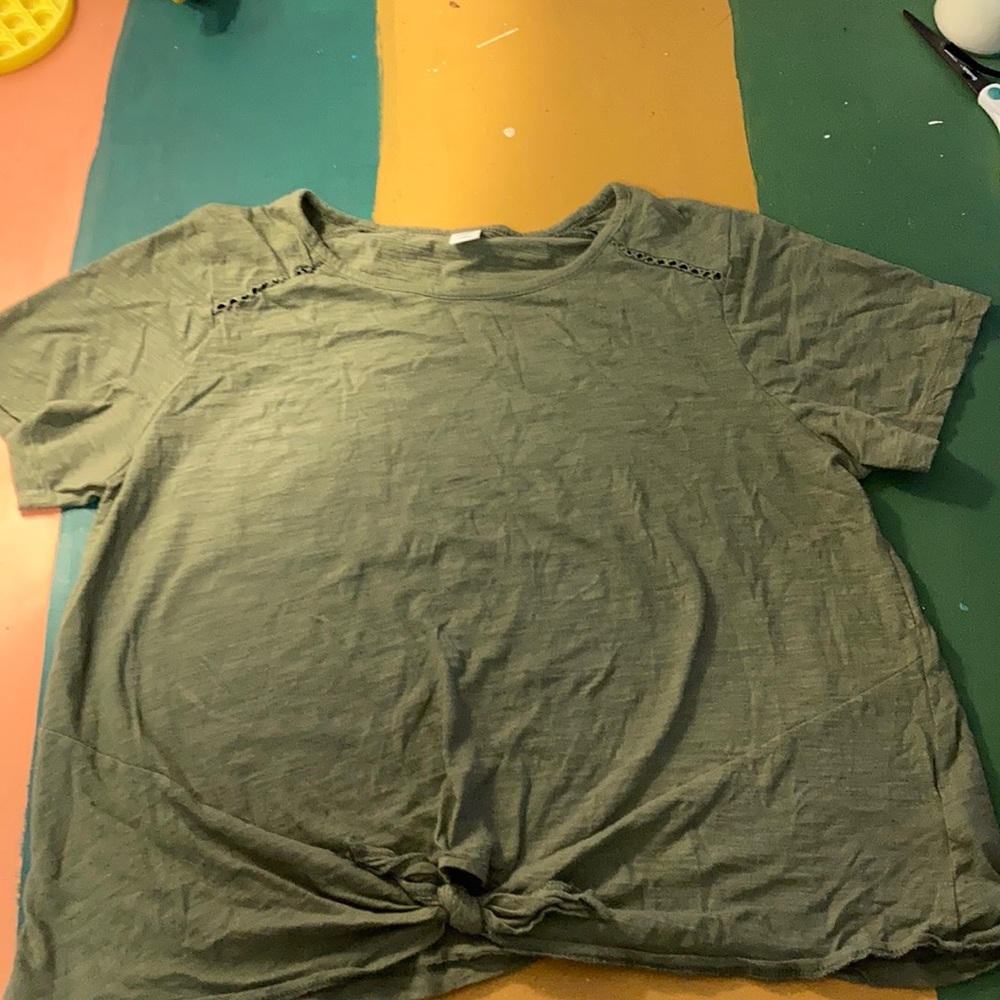 Old Navy tied workout/casual T-Shirt, Navy Green.